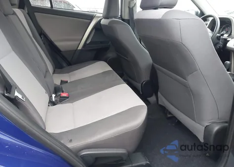 2015 Toyota Rav4 Le z USA, uszkodzony, nr VIN 2T3BFREV3FW245623